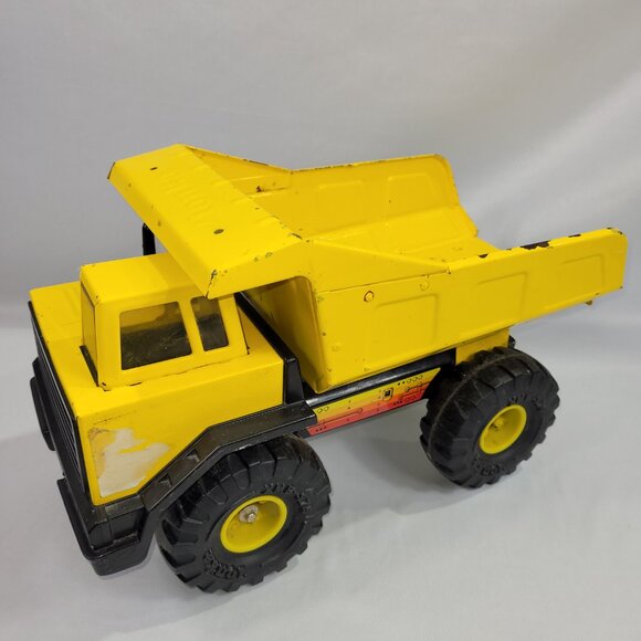 Mighty Tonka 17" Vintage Yellow Metal Dump Truck Construction Vehicle - Picture 2 of 3